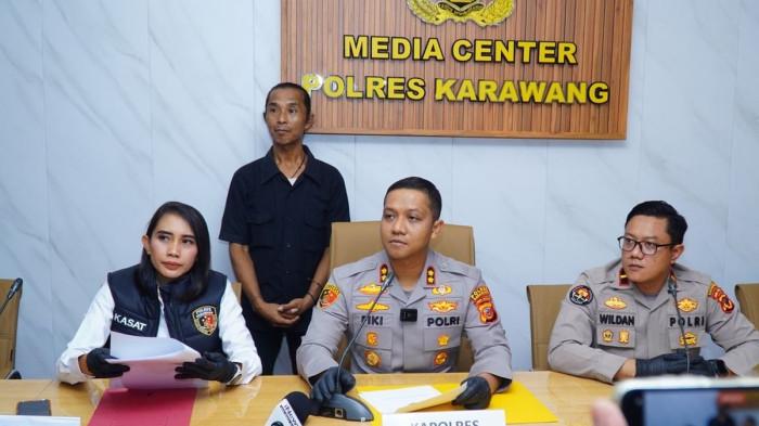 PESTA GAY DI KARAWANG - Kapolres Karawang AKBP Fiki Novian Ardiansyah saat konferensi pers kasus video pesta gay di Polres Karawang, Selasa (9/6/2026)