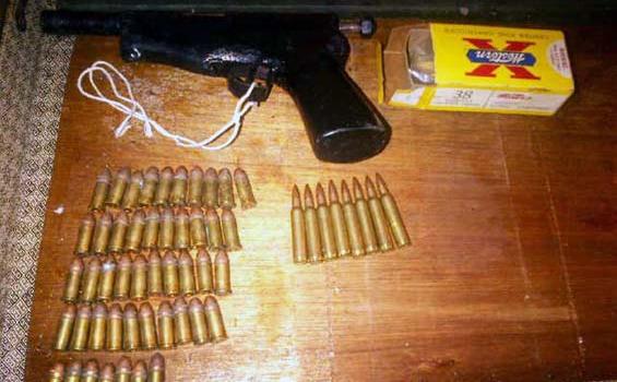 Pemulung Temukan Pistol Rakitan dan 55 Peluru di Papua