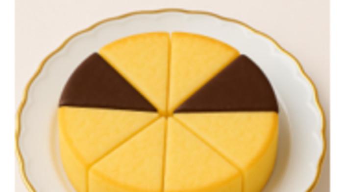 potongan kue berwarna cokelat