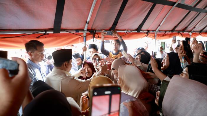 prabowo dan korban bencana di aceh haru