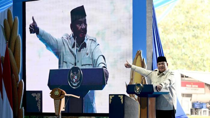 KETAHANAN PANGAN - Presiden Prabowo Subianto pada acara panen raya jagung serentak kuartal II dan groundbreaking 10 Gudang Ketahanan Pangan Polri serta launching operasional 166 Satuan Pelayanan Pemenuhan Gizi (SPPG) Polri Tahun 2026 di Kabupaten Tuban, Jawa Timur, pada Sabtu (16/5/2026).