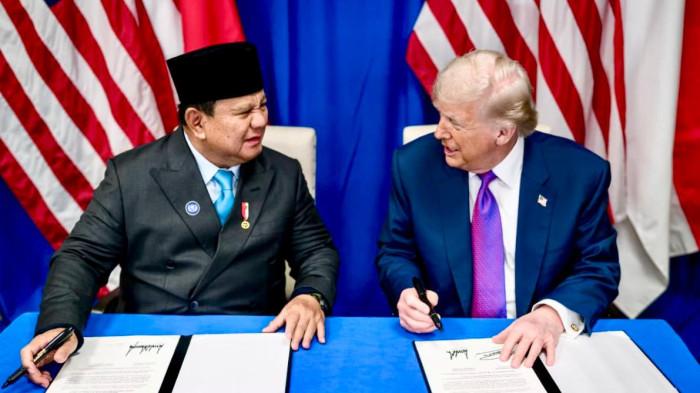 TARIF DAGANG TRUMP - Pemerintah Indonesia dan Amerika Serikat (AS) resmi menyepakati kerja sama perdagangan melalui penandatanganan Agreement on Reciprocal Trade (ART) bertajuk “Toward a New Golden Age for the US-Indonesia Alliance”.