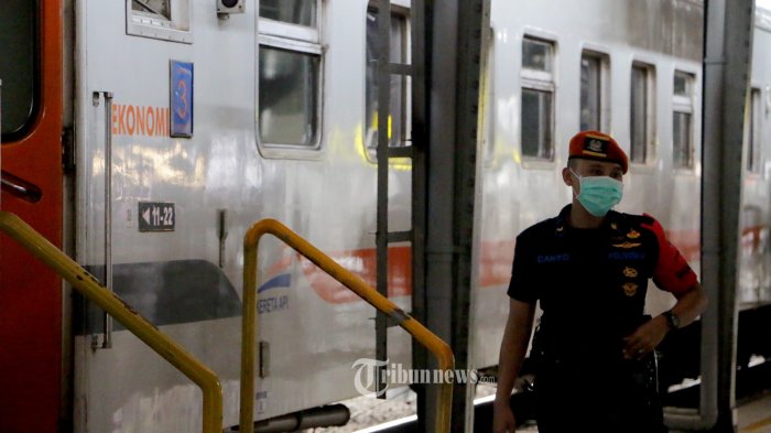 Nasib Perjalanan Kereta Api Setelah Gubernur DKI Jakarta Terapkan PSBB Total