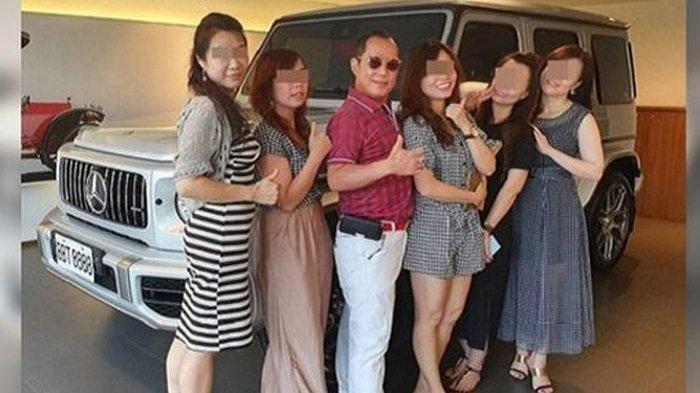 Punya 4 Istri dan Belasan Simpanan, Konglomerat Ini Bangun Rumah 797 Miliar untuk Hidup Bersama