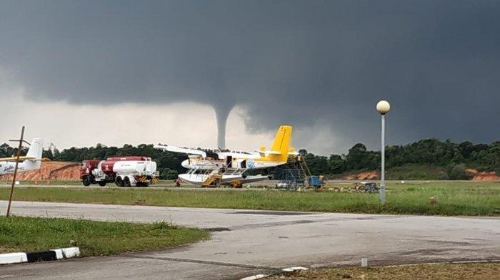 Angin Puting Beliung Hantam Batam, BMKG Keluarkan Peringatan