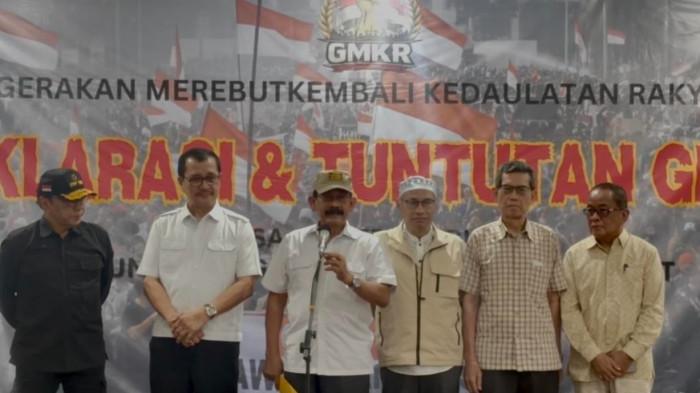 Deklarasi dan Tuntutan Gerakan Merebutkembali Kedaulatan Rakyat (GMKR) menggelar deklarasi akbar di Gedung Joang 45, Menteng, Jakarta Pusat, Selasa (10/2/2026). Presidium GMKR antara lain Said Didu, Marwan Batubara, Laksma TNI (Purn) Muryono Aladin, Muhammad Rizal Fadilah, Mayjen TNI Purn Soenarko, dan Komjen Pol Purn Ogroseno.
(Tribunnews/Alfarizy)\\\\