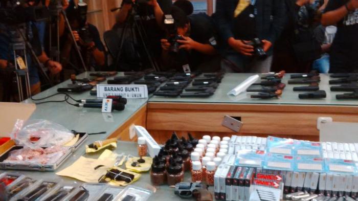 Polda Metro Tarik 1.428 Senjata Api dari Peredaran