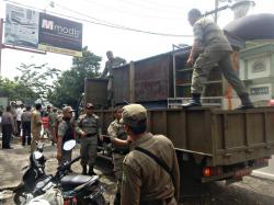 Ratusan Lapak Pedagang di Medan Denai Dibongkar