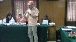Pecahkan Rekor Dunia, Hary Keliingi Borobudur  Main Saxophone
