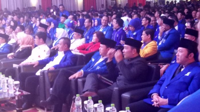 Di Rakernas PAN, Ridwan Kamil dan Bima Arya Terlihat Mesra