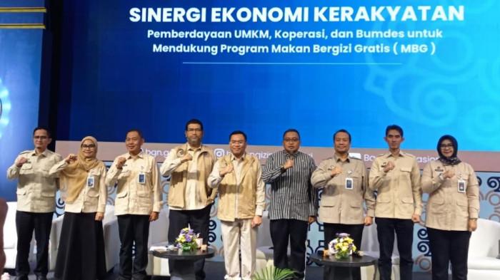 SINERGI EKNOMI RAKYAT - Pelaksaaan program “Sinergi Ekonomi Rakyat” yang digelar Badan Gizi Nasional (BGN) terkait program Makan Bergizi Gratis. . Di Kota Serang, operasional 80–90 dapur MBG mampu menciptakan perputaran uang hingga Rp100 miliar per bulan atau sekitar Rp1,2 triliun per tahun (ho)
