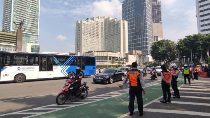 Jelang Parade MotoGP, Aparat Keamanan Gabungan Menjaga Ruas Jalan Bundaran HI