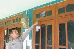 Puluhan Massa 'Siluman' Porak-porandakan Rumah 2 Ketua RT di Madiun