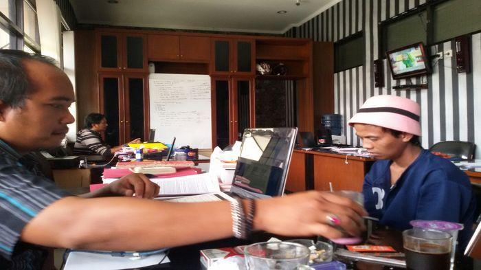 Terdesak Kebutuhan, Duda Asal Sumedang Ini Nekat Jual Ponsel dan Laptop Curian di Facebook