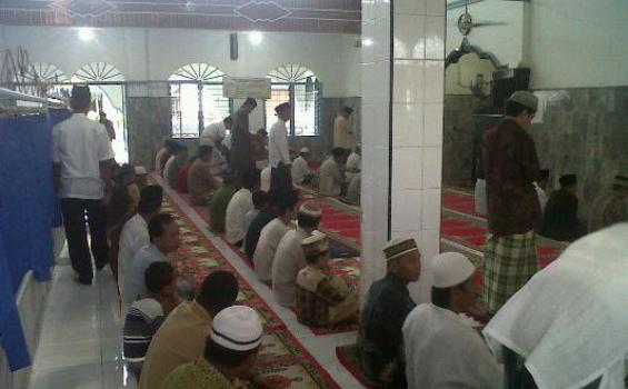 Salat Id di Padang Tak Digelar di Lapangan