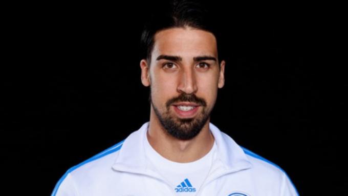 Begini Jawaban Sami Khedira ketika Diberi Tiket Pulang Palsu oleh Wartawan Swedia