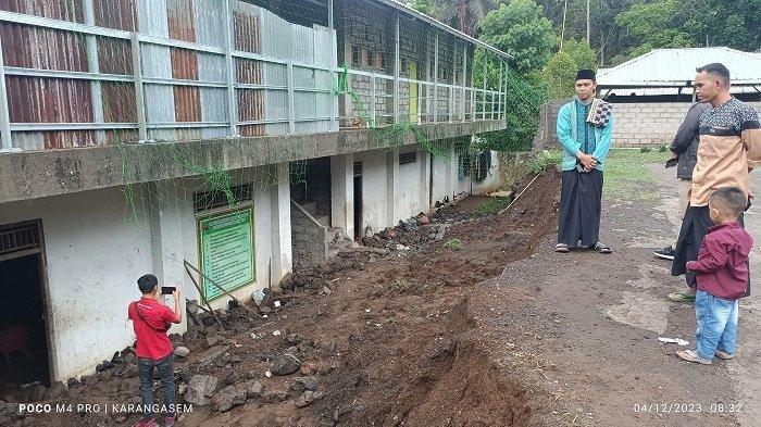 Seorang Santriwati di Karangasem Bali Tewas Tertimpa Tembok, 2 Lainnya Luka-luka