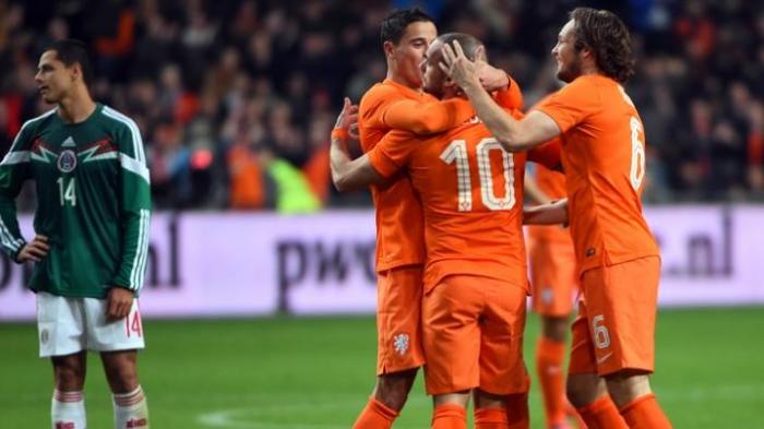 Kekalahan Mengejutkan Belanda Atas Meksiko Diwarnai Gol Indah Sneijder dan Blind