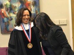 Siapa Kamala Harris, Perempuan Berdarah India-Jamaika yang Jadi Cawapres AS Joe Biden?