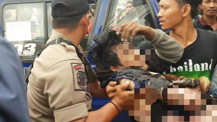 Tersengat Listrik, Pekerja di Depok Ini Sempat Tersangkut di Papan Reklame Hingga Alami Luka Berat