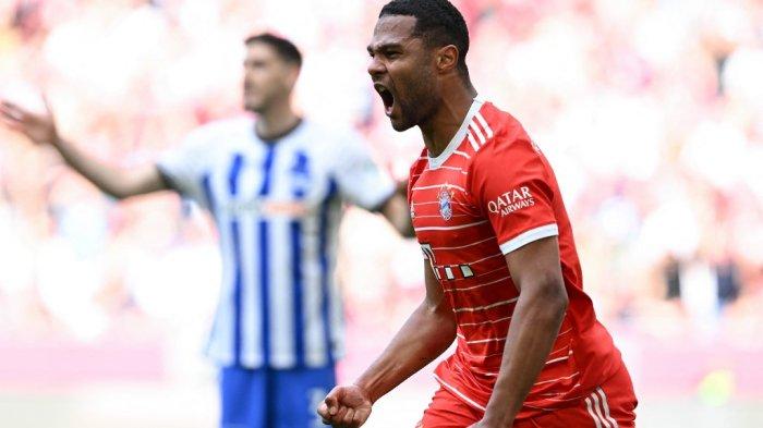 Gelandang Bayern Munich Jerman Serge Gnabry merayakan gol pembuka selama pertandingan sepak bola divisi pertama Jerman Bundesliga antara FC Bayern Munich dan Hertha Berlin di Munich, Jerman selatan pada 30 April 2023.
Christof STACHE / AFP