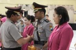 4 Kapolsek Surabaya Diserahterimakan