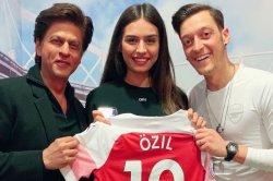 Shah Rukh Khan Sampaikan Ucapan Selamat untuk Kemenangan Arsenal atas Newcastle