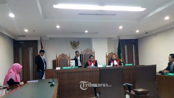 Sidang Sengketa Tanah Roxy, Hakim Meminta Berdamai