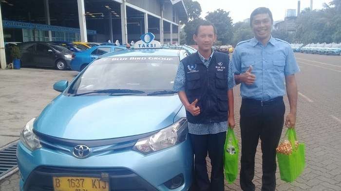 Heroik, Dua Sopir Taksi Blue Bird Gagalkan Aksi Begal Motor di Jatibening