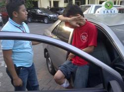 Sopir Taksi di Surabaya Sekap dan Kuras Uang Penumpangnya