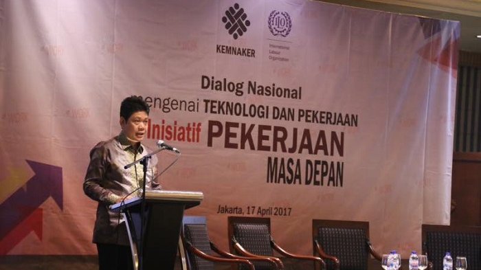 Perlu Inisiatif Stakeholder Untuk Mengantisipasi Transformasi Dunia Kerja - staf-ahli-kemnaker-bidang-kerjasama-luar-negeri-abdul-wahab-bangkona_20170417_193201.jpg