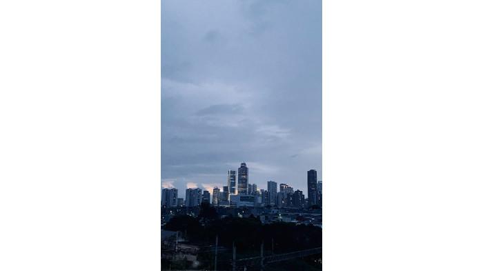Stasiun manggarai di Sore hari.