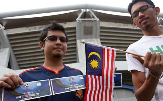 Suporter Malaysia Takut Gunakan Kostum Tim di Senayan