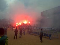 Persik Gilas Persegres 2-1, Supoter Kedua Tim Bentrok