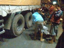 Terlindas Tronton, Tirto Masih Hidup