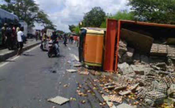 Tabrakan Beruntun di Pantura Libatkan Tiga Mobil