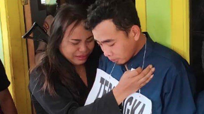 VIDEO - Tante Tiara Bersujud pada Kapolres Lumajang Agar Melepas 4 Perampok yang DIsayanginya