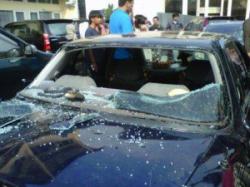 Mahasiswa Unila Bentrok, Puluhan Mobil Rusak