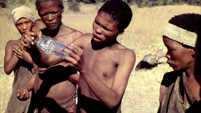 Anda Masih Ingat dengan Aktor The Gods Must Be Crazy? Hidupnya Tak Seriang Perannya di Film