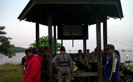 Keluarga Pilot Pesawat Masih Syok