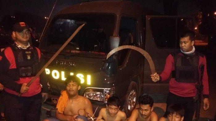 Dapat Laporan dari Warga, Tim Rajawali Polres Jaktim Bubarkan Tawuran Antarwarga di TPU Prumpung