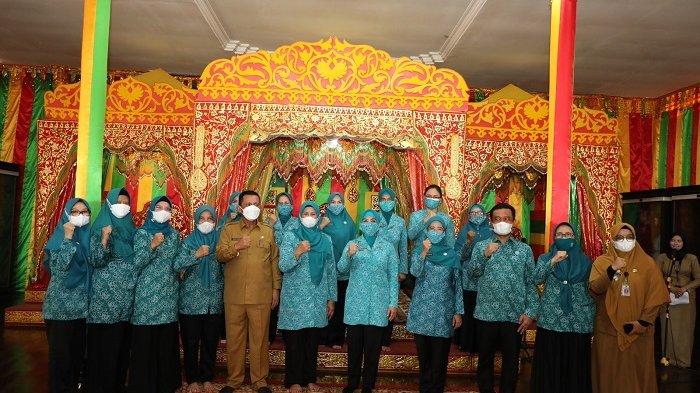 Peringati Hari Kesatuan Gerak ke-50, TP PKK Pusat Kunjungi Pulau Penyengat