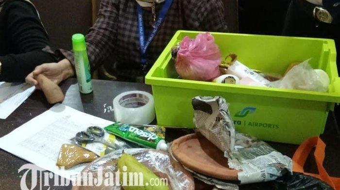 TRIBUNWIKI: 5 Hal Nyeleneh yang Dibawa Jemaah Calon Haji Surabaya, Mulai Cobek Hingga Tissue Magic