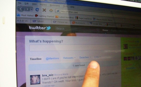 Malaysia Gempar Usai Mantan Menteri Pertahanan 'Like' Konten Porno di Twitter