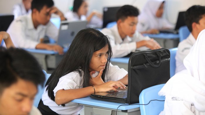 Kunci Jawaban Bahasa Indonesia Kelas 7 Halaman 83, Menelaah Kalimat Pelesapan pada Teks Prosedur
