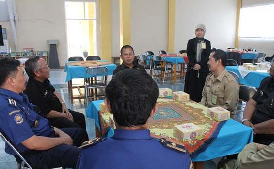 Ujian Nasional hari ke dua di SMPN 13 Bandung Dkunjungi wakil wali kota