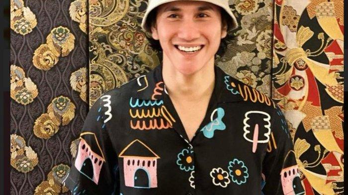 Profil Vino G Bastian, Pemeran Ustadz Qodrat dalam Film Horor Qodrat