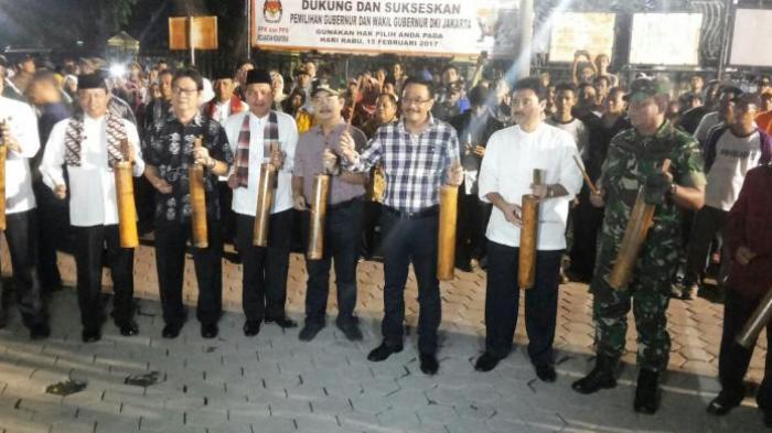 Reaksi Djarot Saat Diperlihatkan Tikus Hasil Tangkapan