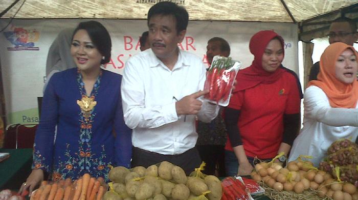 Djarot Siap Perangi Spekulan Sembako