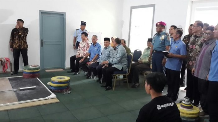Jusuf Kalla Tinjau Pelatnas Angkat Besi Latihan Bersama Marinir